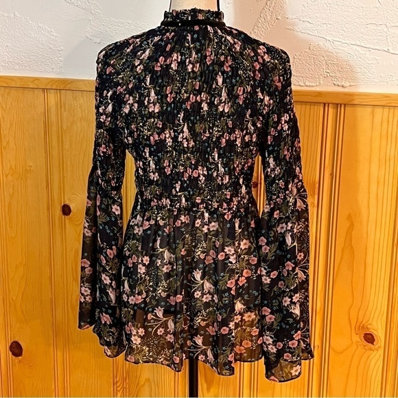 Essue Black Floral Print Gathered Ruching Top Sz-L - Picture 6 of 13